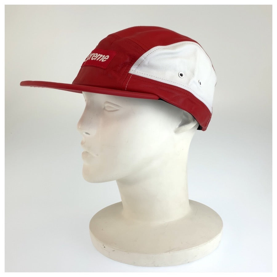 26421
Supreme シュプリーム 2-Tone Leather Camp Cap レッド ホワイト レザー キャップ 帽子 メンズ SA