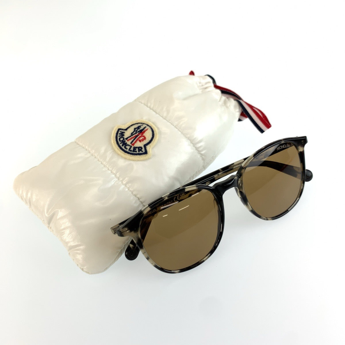 26498
MONCLER モンクレール サイズ52□18 ブラック クリア プラスチック ML0189 サングラス メガネフレーム 男女兼用 ウェリントン レディース SA