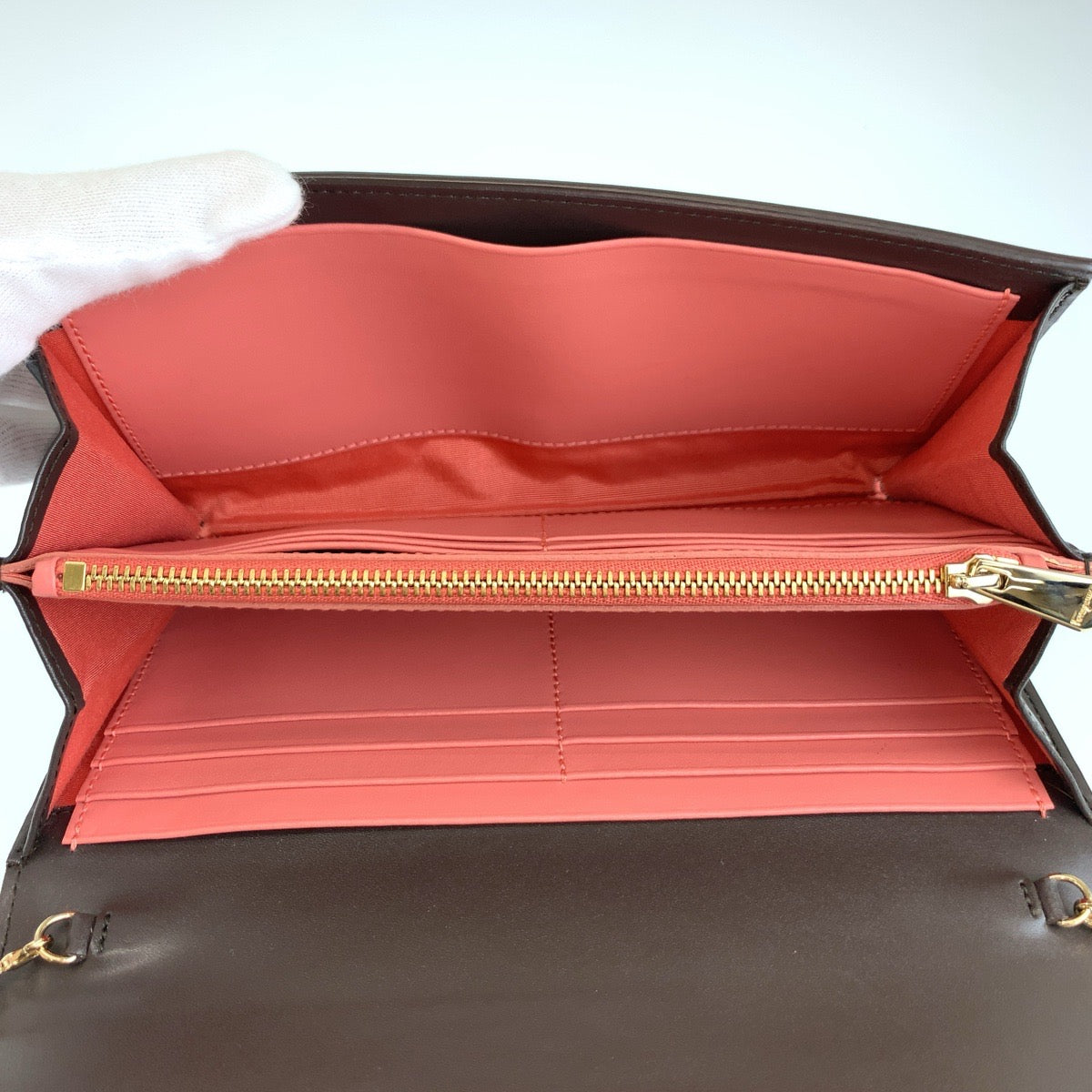 Salvatore Ferragamo サルヴァトーレフェラガモ ヴァラリボン ブラウン ゴールド金具 レザー ショルダーバッグ チェーンウォレット レディース AB36