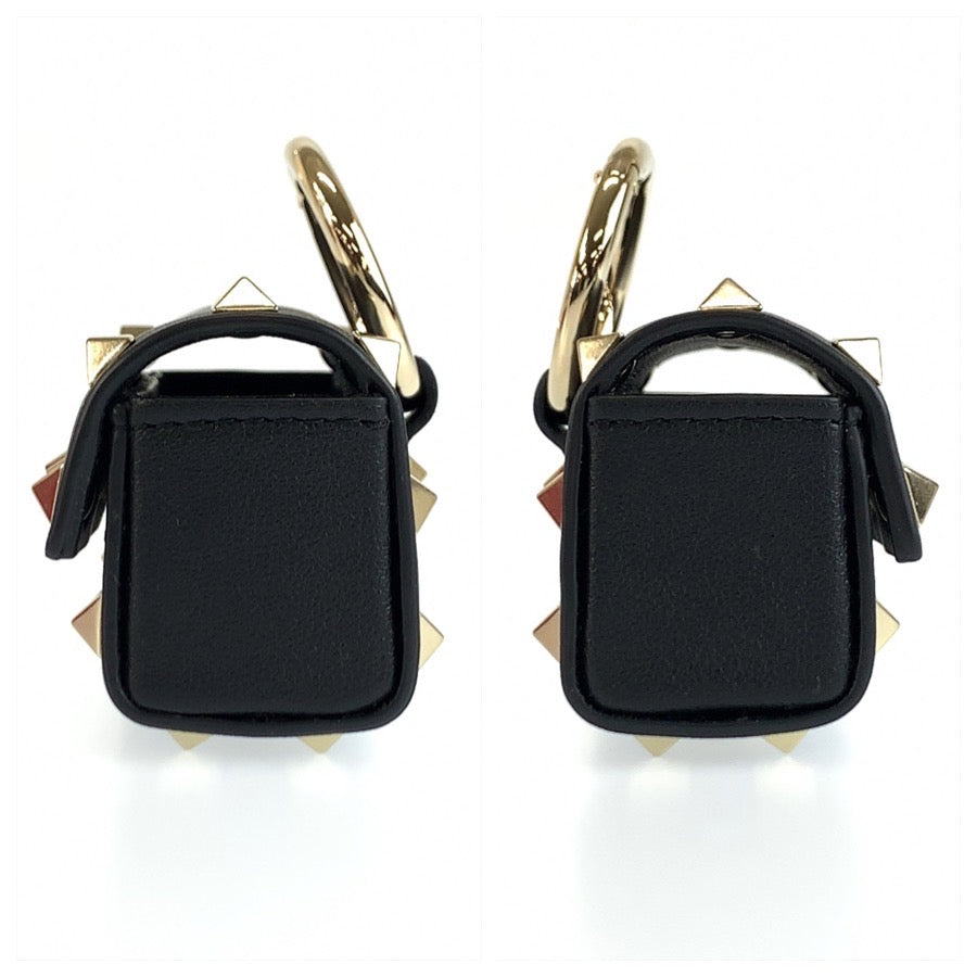 VALENTINO ヴァレンティノ ロックスタッズ ペット ブラック 黒 ゴールド金具 レザー AirPodsケース イヤホンケース 小物入れ レディース A27