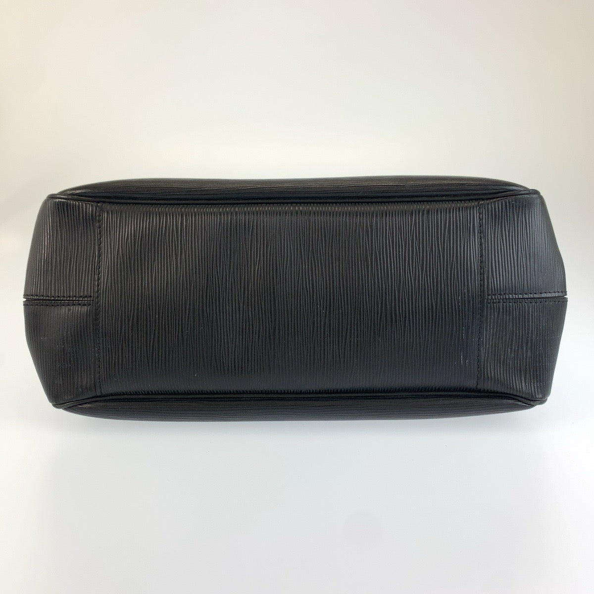 LOUIS VUITTON ルイヴィトン エピ パッシィPM ノワール ブラック 黒 シルバー金具 レザー M59262 ハンドバッグ トートバッグ レディース AB42