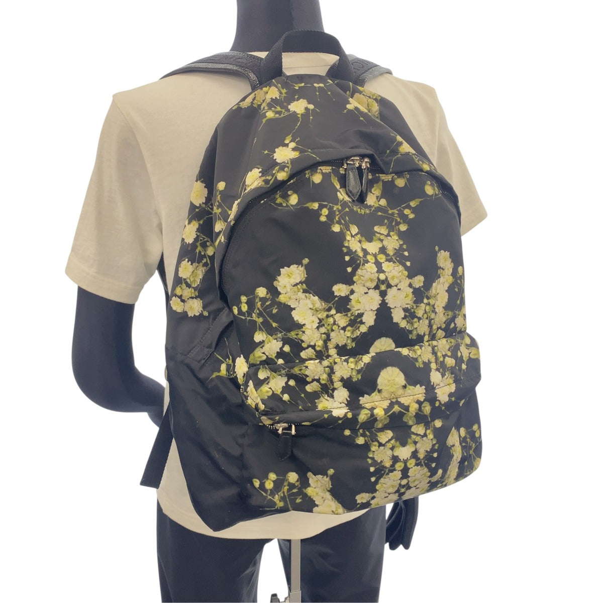 GIVENCHY ジバンシィ フラワーモチーフ ブラック ホワイト ナイロン / レザー バックパック リュックサック メンズ AB40