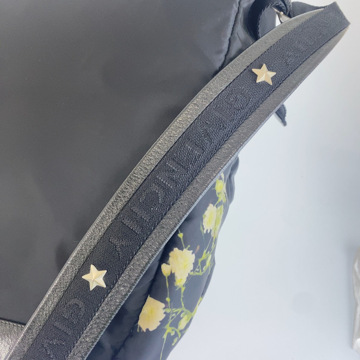 GIVENCHY ジバンシィ フラワーモチーフ ブラック ホワイト ナイロン / レザー バックパック リュックサック メンズ AB40