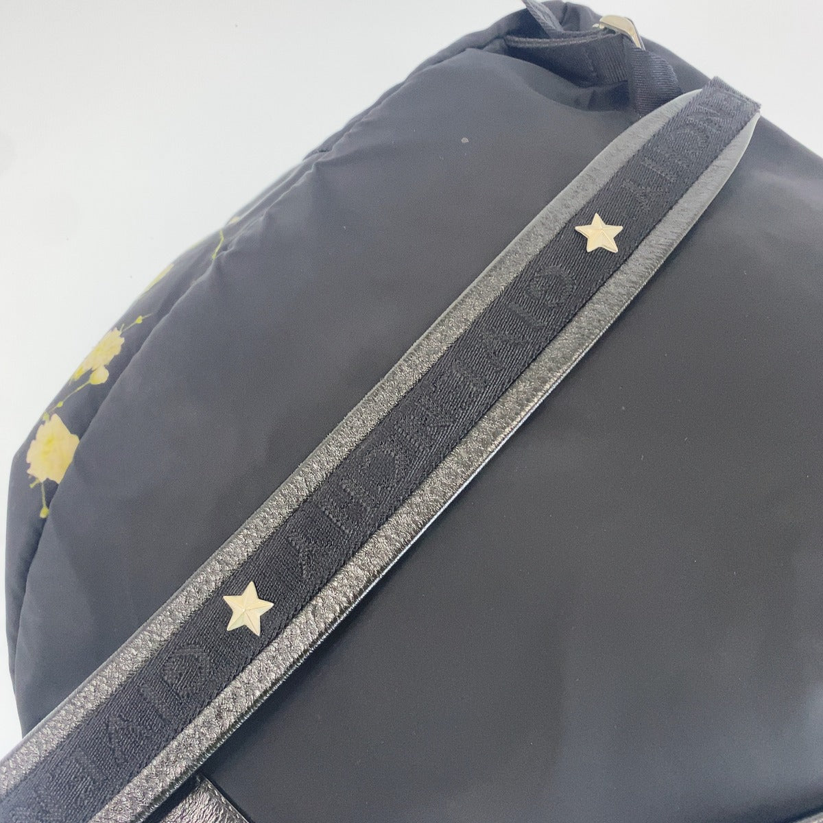 GIVENCHY ジバンシィ フラワーモチーフ ブラック ホワイト ナイロン / レザー バックパック リュックサック メンズ AB40