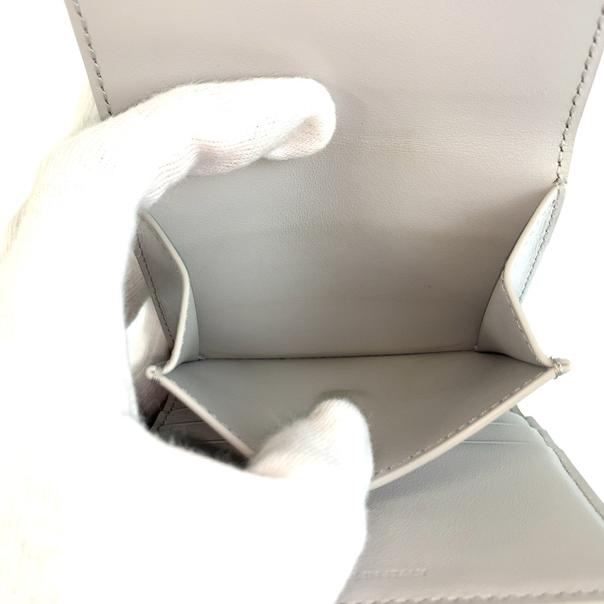 CELINE セリーヌ トリオンフ スモールフラップウォレット グレー ゴールド金具 レザー 三つ折り財布 折財布 コンパクトウォレット レディース AB48