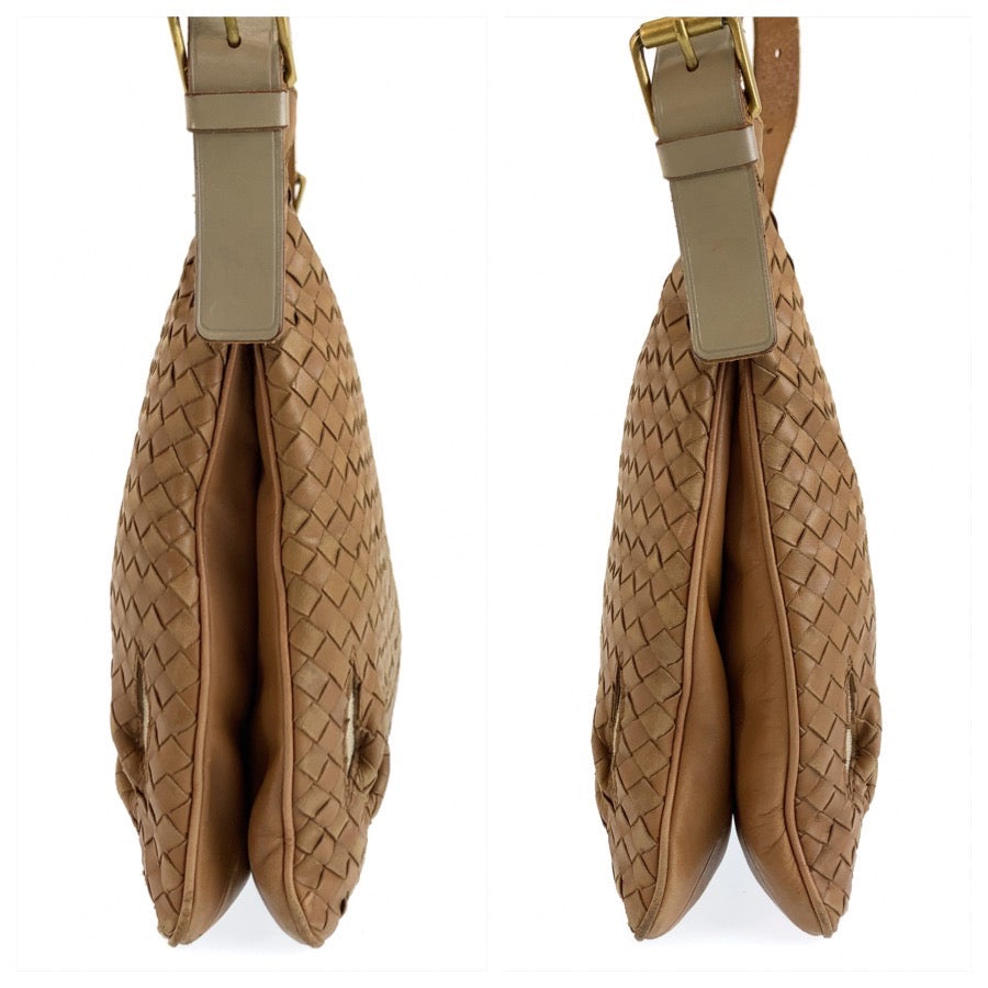 BOTTEGAVENETA ボッテガヴェネタ イントレチャート カットワーク ブラウン ゴールド金具 レザー 170023 VACG2 2572 ショルダーバッグ ポシェット レディース B48