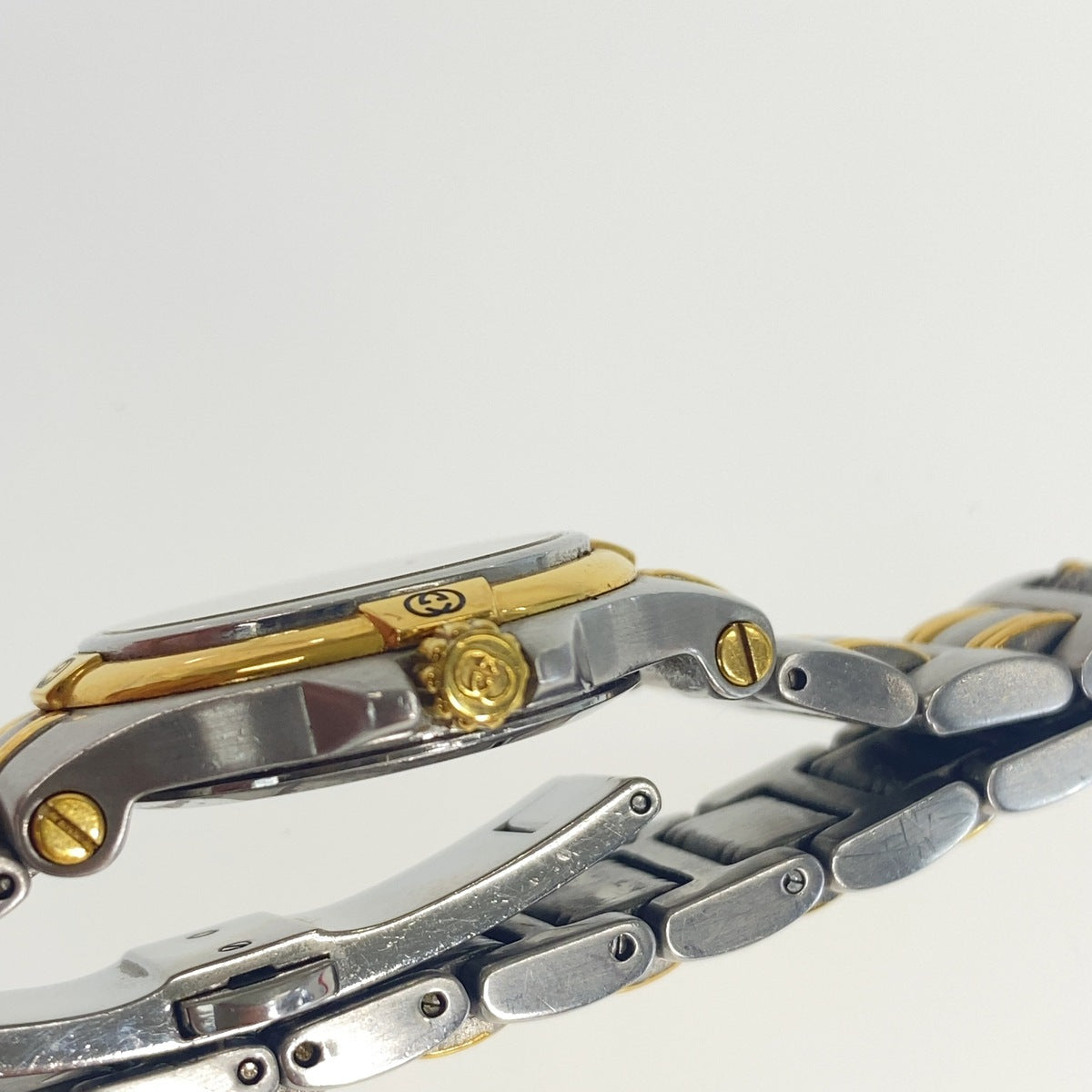 GUCCI グッチ ヴィンテージ ゴールド シルバー メタル 9040l 腕時計 クオーツ レディース ABP19