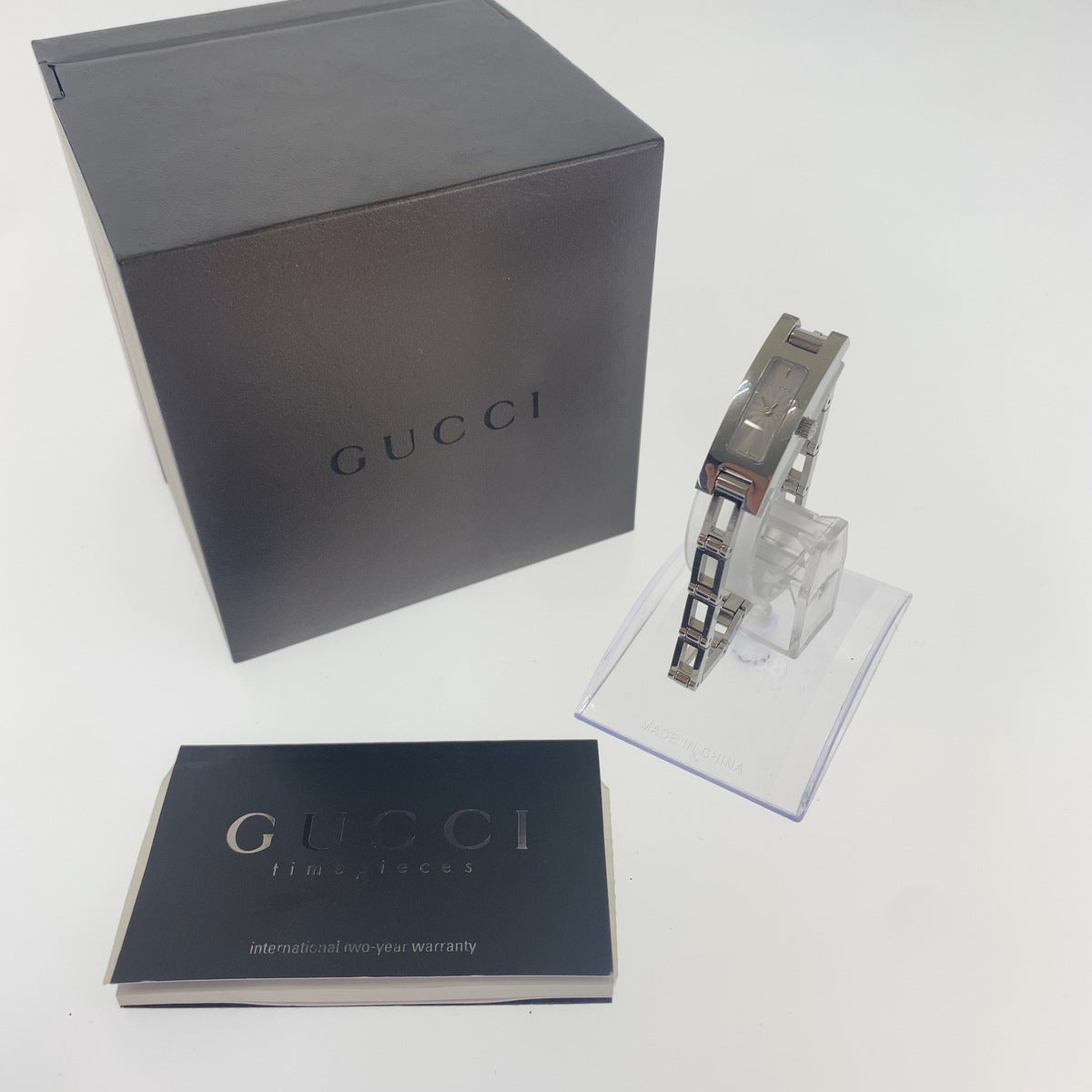 GUCCI グッチ ヴィンテージ シルバー ステンレススチール 3900L 腕時計 クオーツ シルバー文字盤 レディース AB22