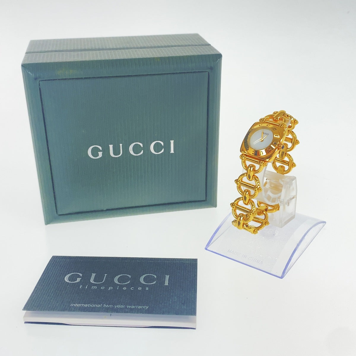 GUCCI グッチ ヴィンテージ ホースビットチェーン ゴールド ホワイト メタル 6400L 腕時計 クオーツ レディース ABP34