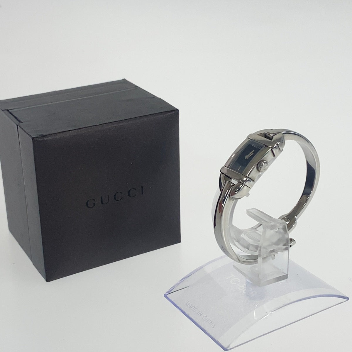 GUCCI グッチ ヴィンテージ ホースビット シルバー ブラック ステンレススチール 6800L バングルウォッチ 腕時計 クオーツ ブラック文字盤 レディース AB23