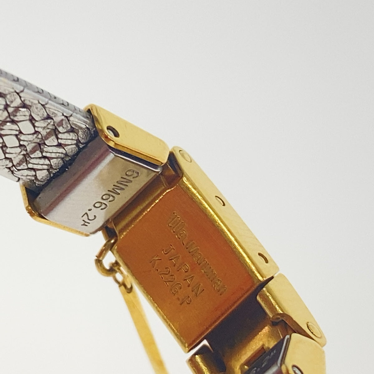 OMEGA オメガ ヴィンテージ DeVille デヴィル ゴールド メタル 腕時計 クオーツ ゴールド文字盤 レディース B50
