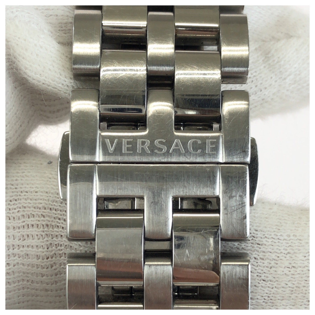 VERSACE ヴェルサーチ メデューサ V-RACE GMT ALARM ネイビー シルバー金具 ステンレススチール 29G99D009S099 腕時計 クオーツ ダークネイビー文字盤 メンズ AB50