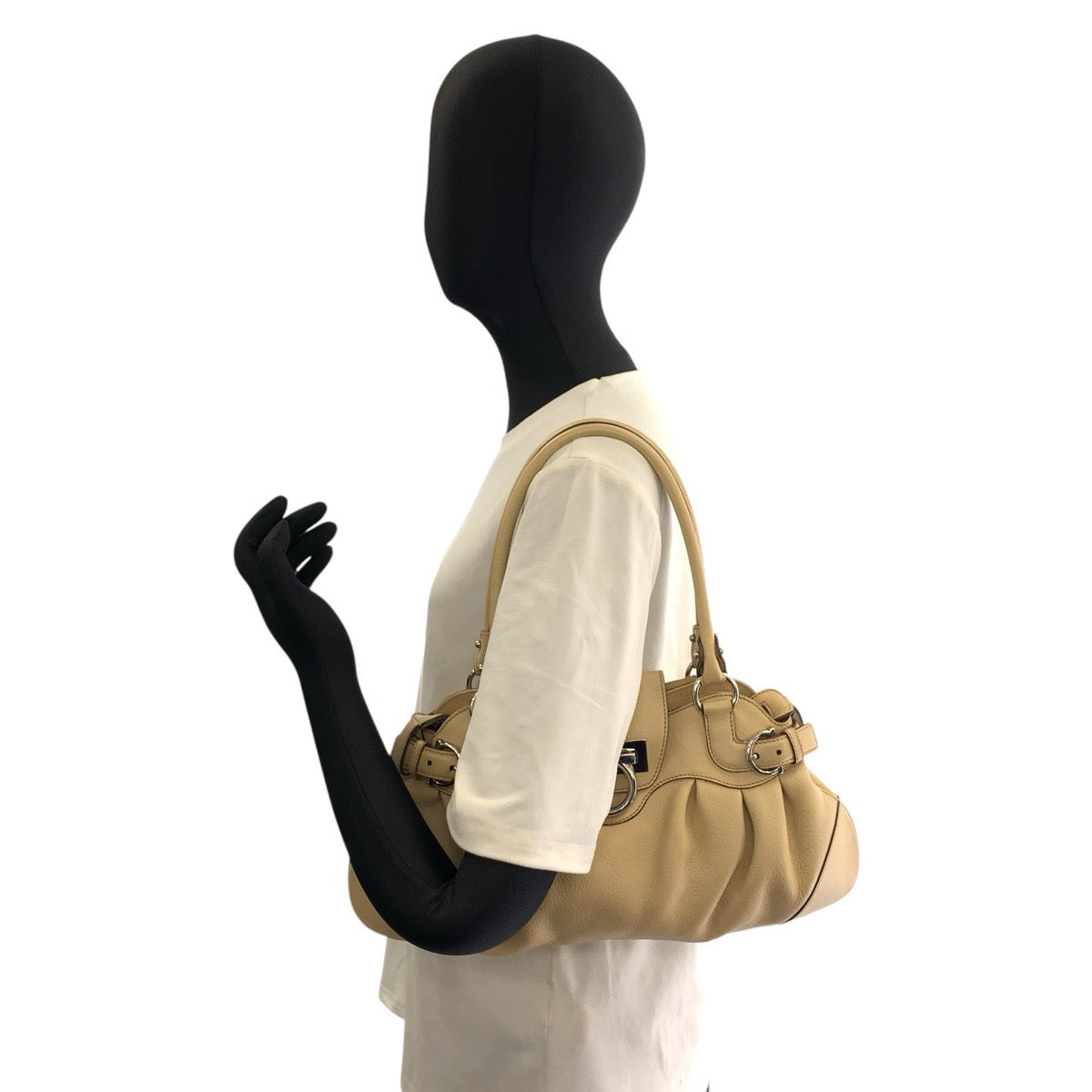Salvatore Ferragamo サルヴァトーレフェラガモ ガンチーニ マリッサ ベージュ シルバー金具 レザー AU-21/6317 ハンドバッグ ショルダーバッグ レディース ABP33