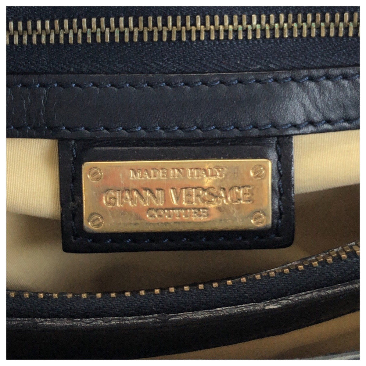VERSACE ヴェルサーチ ヴィンテージ グレカ メデューサ ネイビー ゴールド金具 レザー チェーンショルダーバッグ トートバッグ レディース AB30