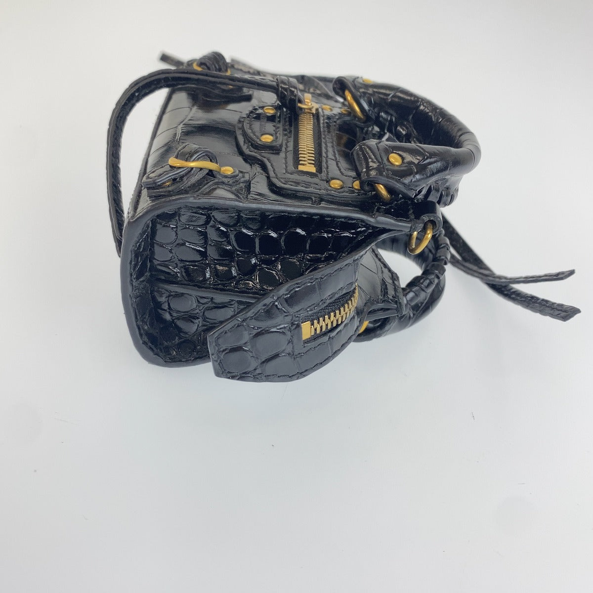 BALENCIAGA バレンシアガ シティ ネオ クラシック スーパーナノ ブラック ゴールド レザー ショルダーバッグ ミニハンドバッグ レディース A90