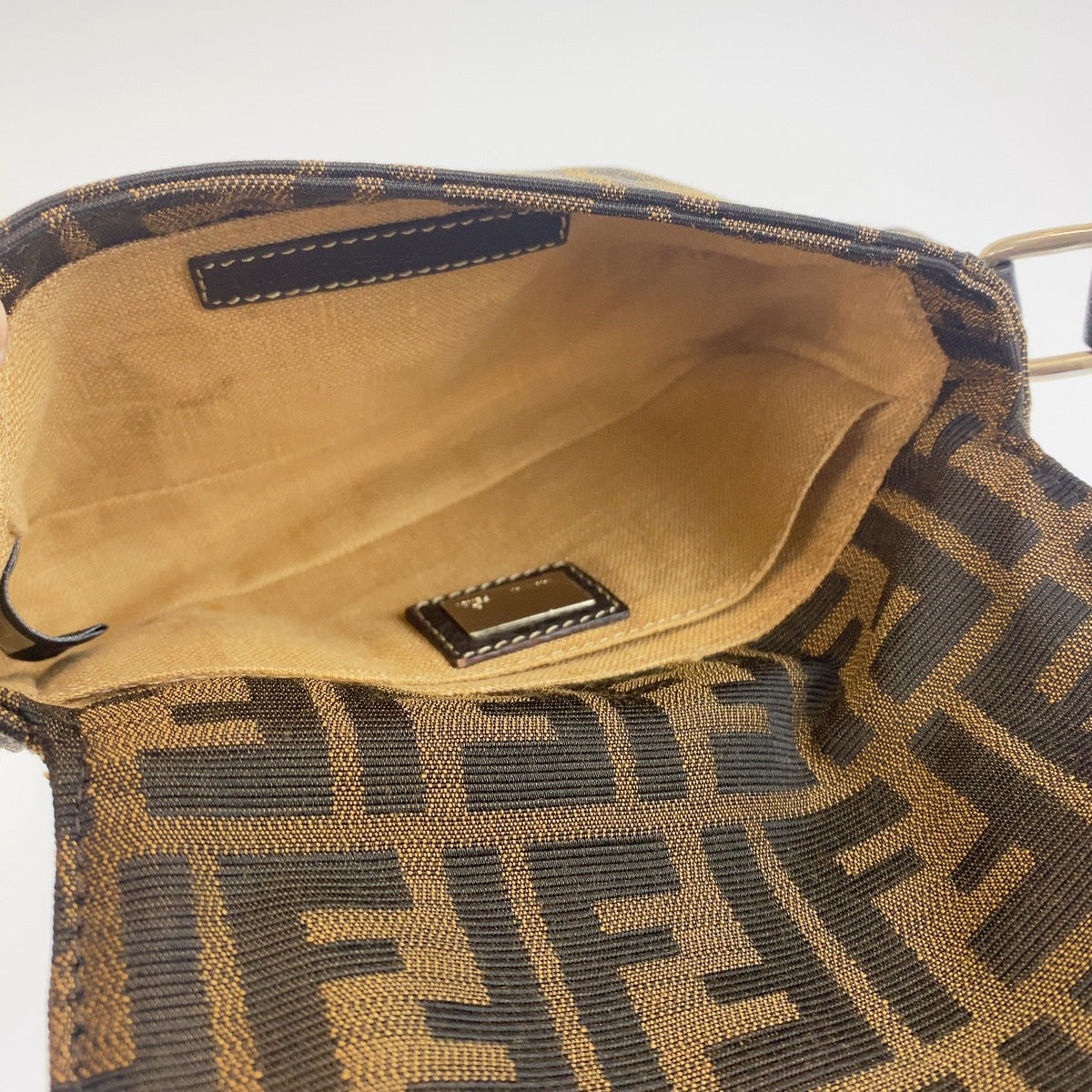 FENDI フェンディ セレリア ズッカ柄 ブラウン キャンバス / レザー 斜め掛け ショルダーバッグ ポシェット レディース ABP98
