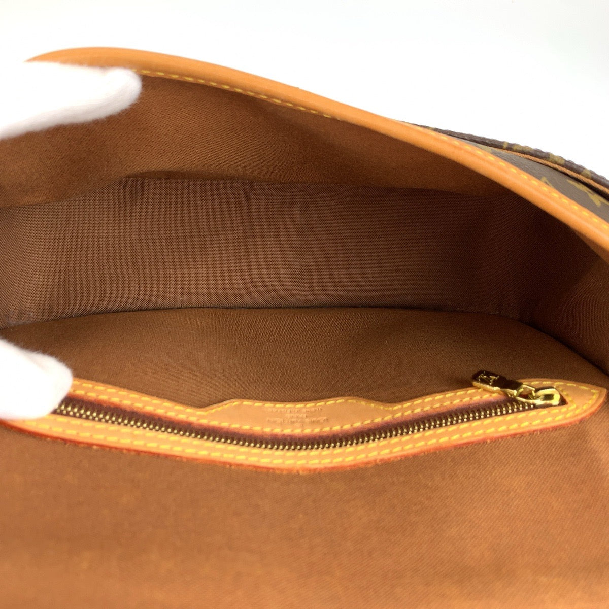 LOUIS VUITTON ルイヴィトン モノグラム ソローニュ ブラウン ゴールド金具 PVC / レザー M42250 ショルダーバッグ ポシェット レディース AB95