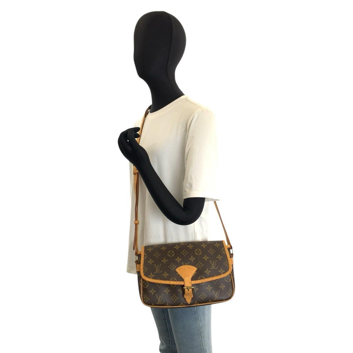 LOUIS VUITTON ルイヴィトン モノグラム ソローニュ ブラウン ゴールド金具 PVC / レザー M42250 ショルダーバッグ メッセンジャーバッグ レディース B113