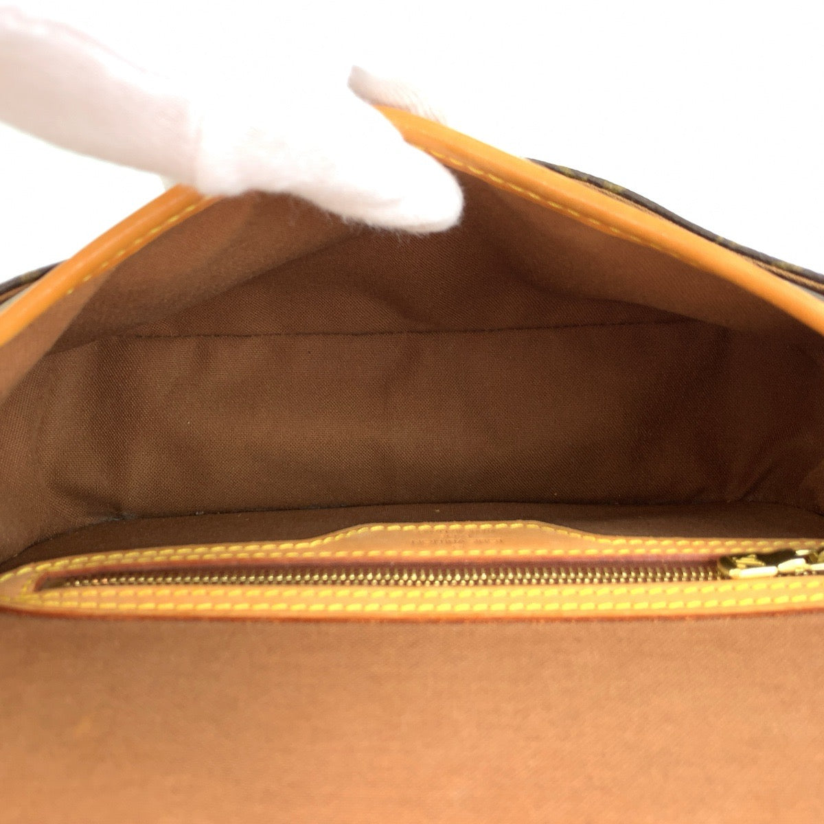 LOUIS VUITTON ルイヴィトン モノグラム ソローニュ ブラウン ゴールド金具 PVC / レザー M42250 ショルダーバッグ メッセンジャーバッグ レディース B113