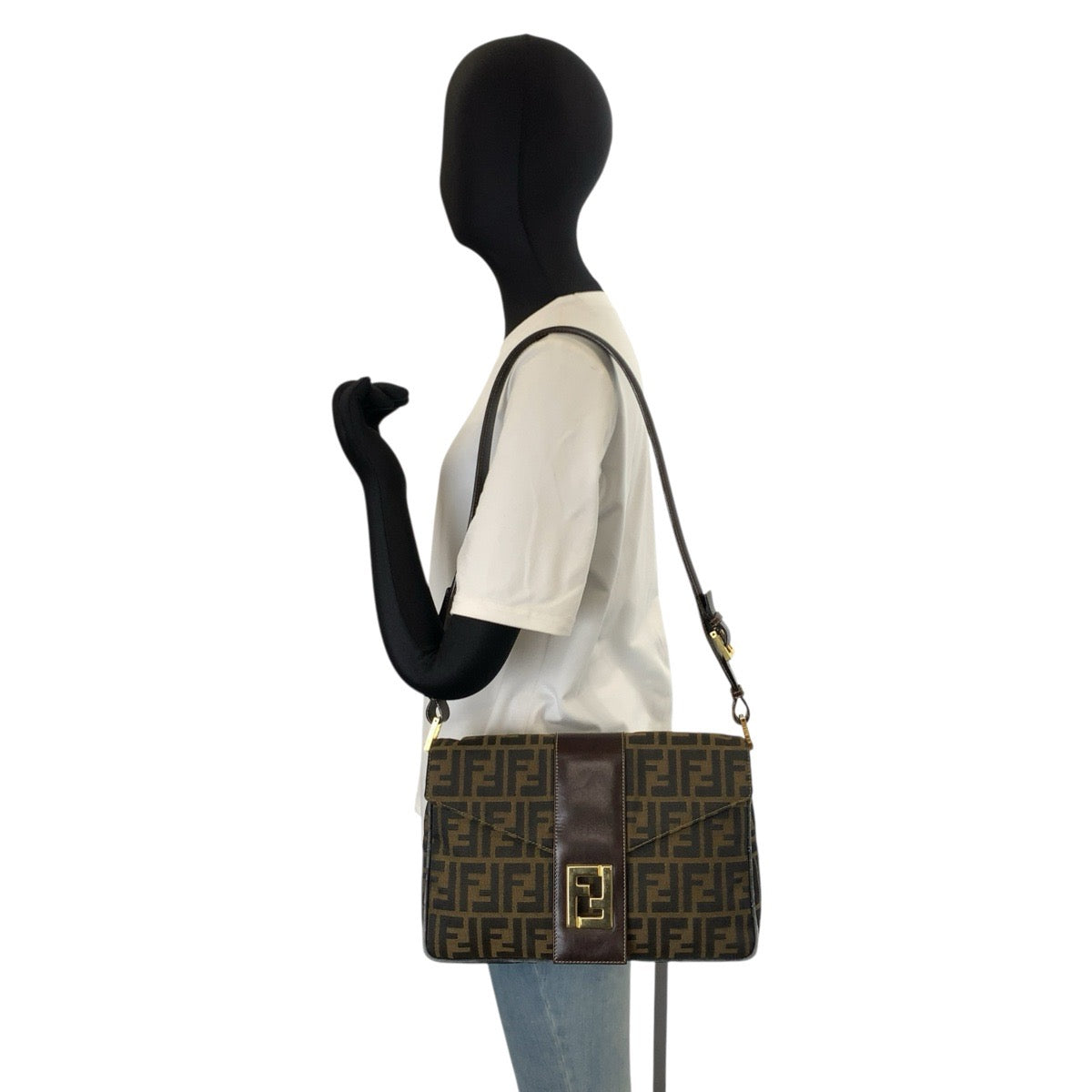 FENDI フェンディ ヴィンテージ ズッカ ブラウン ゴールド金具 キャンバス / レザー 2211 2643479 ショルダーバッグ レディース B60
