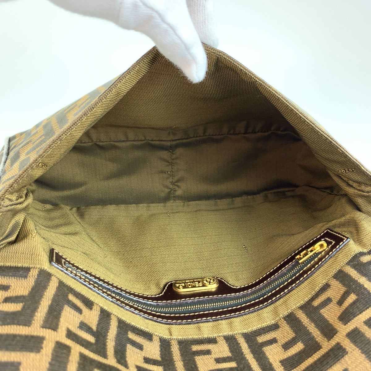FENDI フェンディ ヴィンテージ ズッカ ブラウン ゴールド金具 キャンバス / レザー 2211 2643479 ショルダーバッグ レディース B60