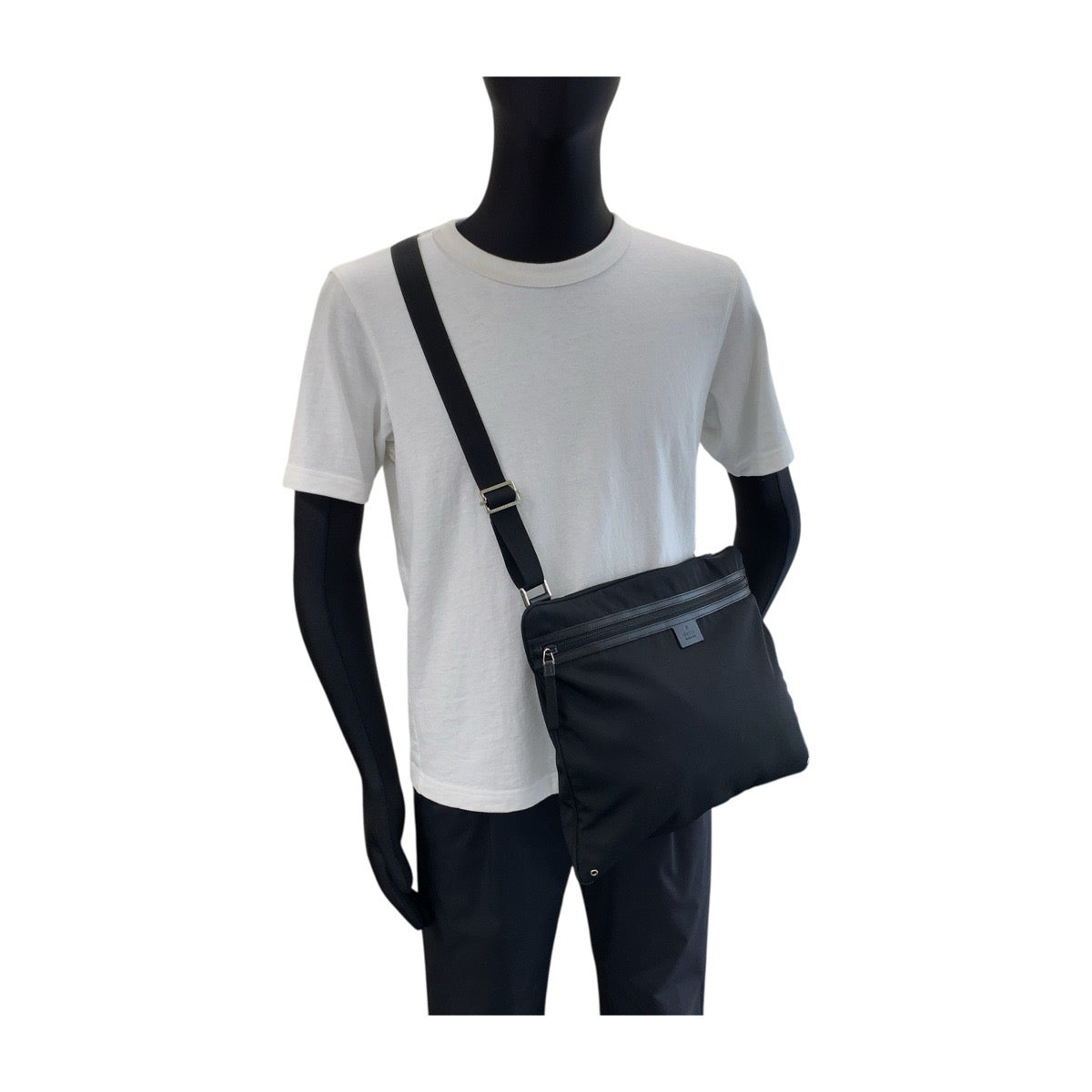 GUCCI グッチ ブラック 黒 シルバー金具 キャンバス 90477 ショルダーバッグ メッセンジャーバッグ メンズ B27