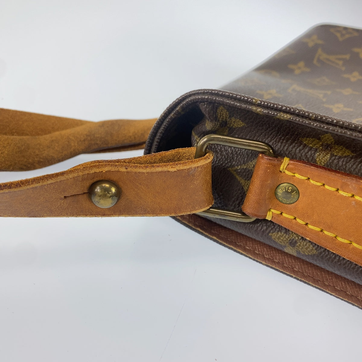 LOUIS VUITTON ルイヴィトン モノグラム カルトシエールGM ブラウン ゴールド金具 PVC / レザー M51252 ショルダーバッグ ポシェット レディース B