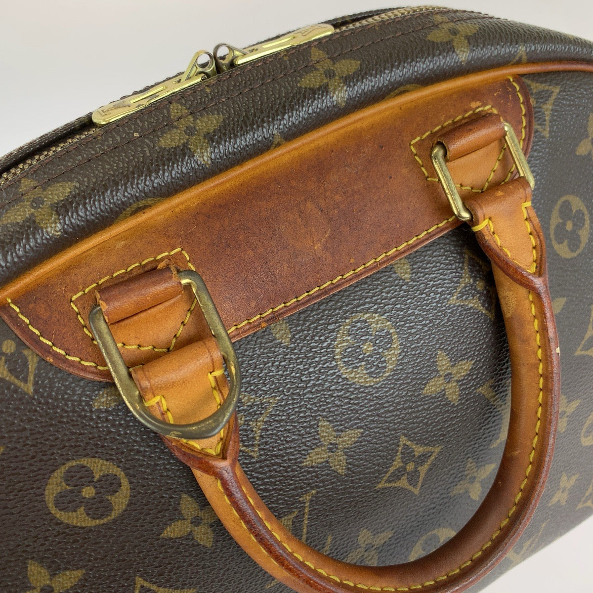 LOUIS VUITTON ルイヴィトン モノグラム トゥルーヴィル ブラウン ゴールド金具 PVC / レザー M42228 ハンドバッグ レディース BC48