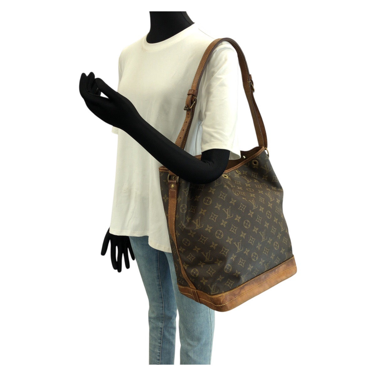 LOUIS VUITTON ルイヴィトン モノグラム ノエ ブラウン ゴールド金具 PVC / レザー M42224 ショルダーバッグ A2刻印 レディース B45
