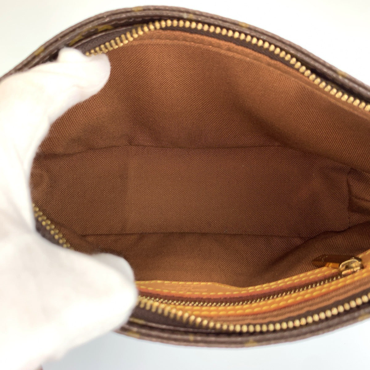 LOUIS VUITTON ルイヴィトン モノグラム トロター ブラウン ゴールド金具 PVC / レザー M51240 ショルダーバッグ ポシェット レディース AB55
