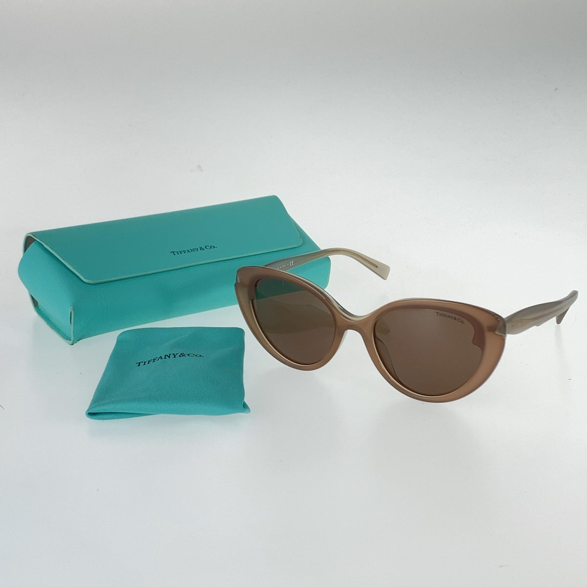 TIFFANY&Co. ティファニー グレー ピンクベージュ プラスチック サングラス フォックス レディース A22