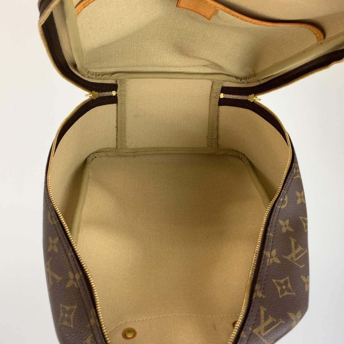 LOUIS VUITTON ルイヴィトン モノグラム エクスキュルシオン ブラウン ゴールド金具 PVC / レザー M41450 ハンドバッグ レディース AB48
