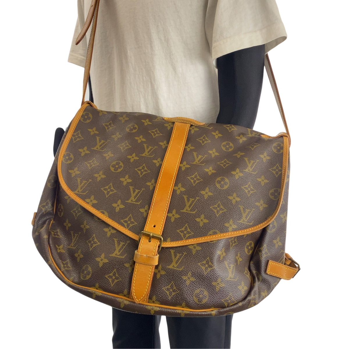 LOUIS VUITTON ルイヴィトン モノグラム ソミュール35 ブラウン PVC / レザー M42254 ショルダーバッグ メッセンジャーバッグ メンズ AB60