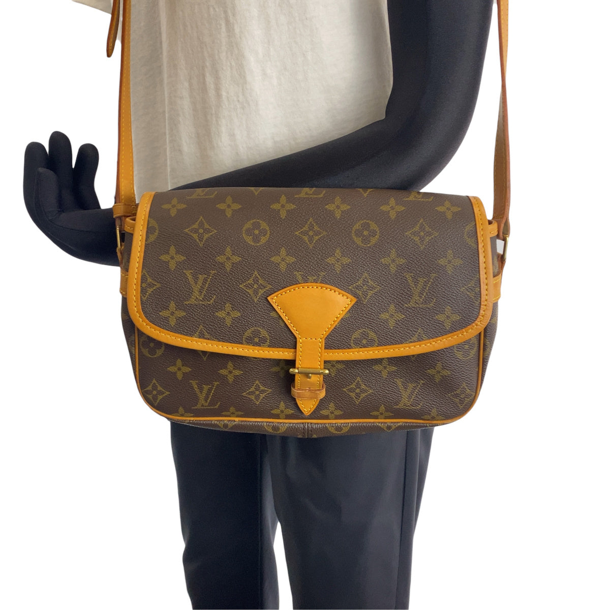 LOUIS VUITTON ルイヴィトン モノグラム ソローニュ ブラウン PVC / レザー M42250 ショルダーバッグ ポシェット レディース AB98