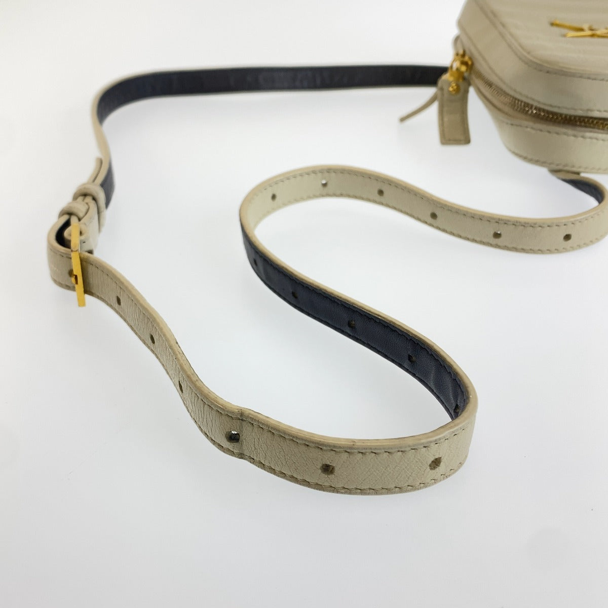 SAINT LAURENT サンローラン ヴィッキー グレージュ ゴールド レザー 557574 ショルダーバッグ ウエストバッグ バムバッグ レディース AB83