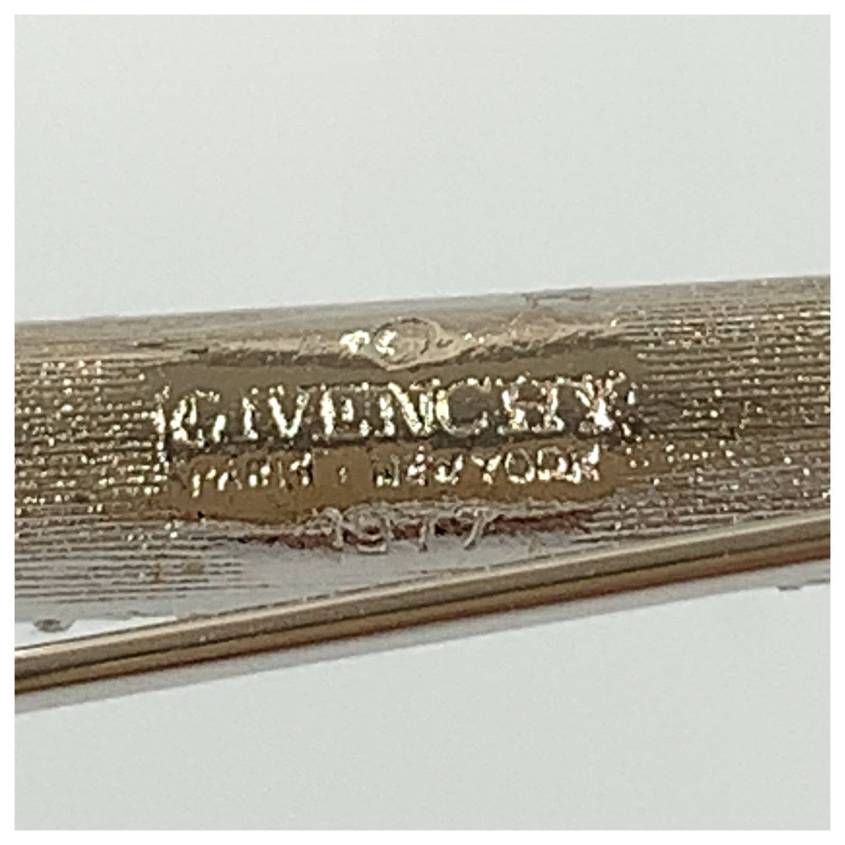 Givenchy ジバンシー キーモチーフ シルバー メタル / ラインストーン ブローチ ピン レディース A14