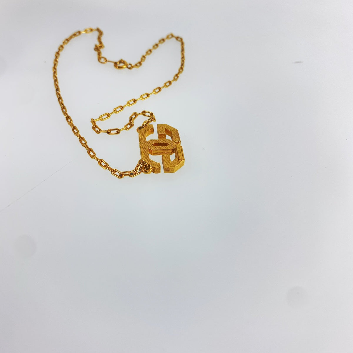 Givenchy ジバンシー ヴィンテージ GGロゴ ゴールド メタル ネックレス ペンダント レディース A10