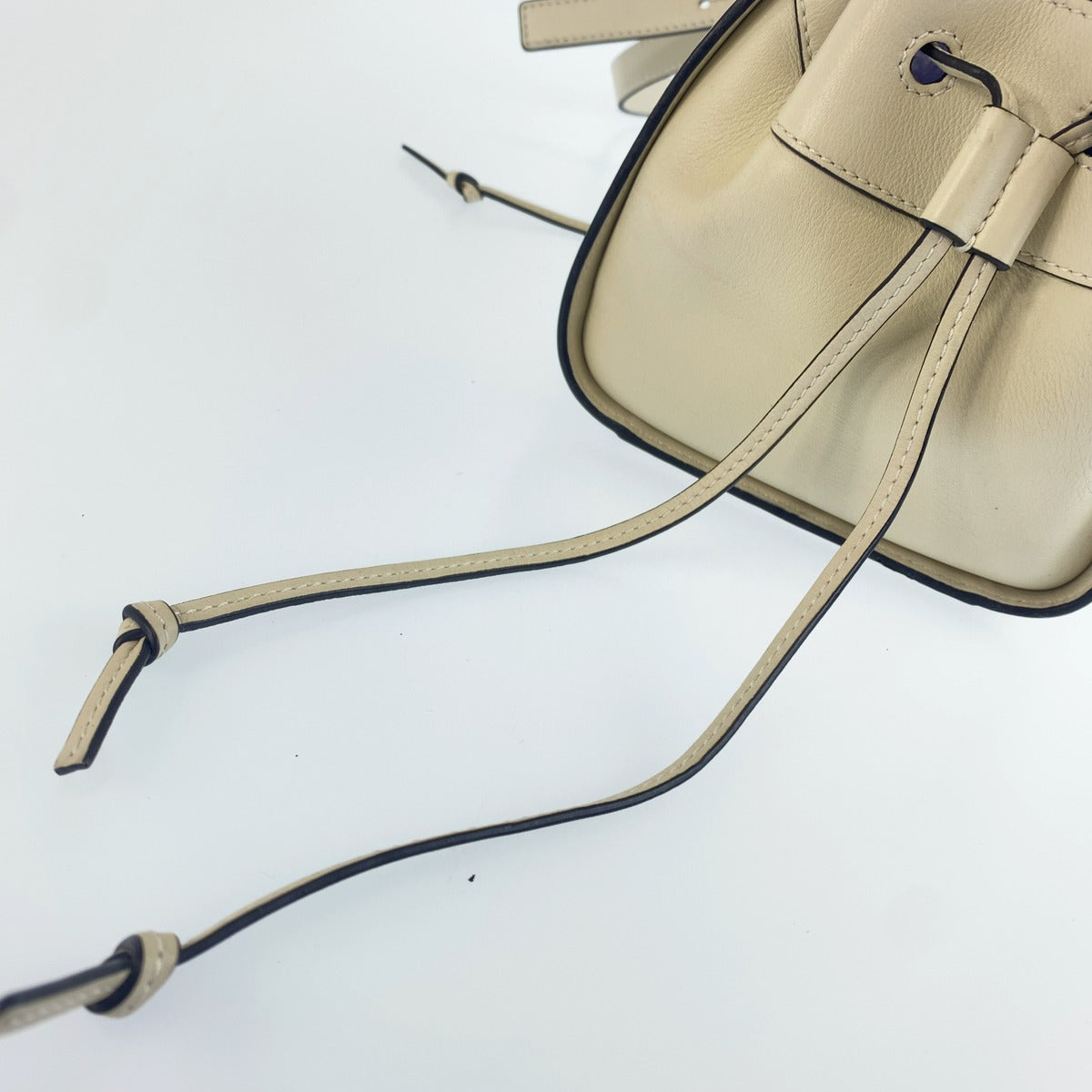 LOEWE ロエベ アナグラム ハンモック ドローストリング ミニ ホワイト クリーム 2WAY ショルダーバッグ ハンドバッグ レディース B118