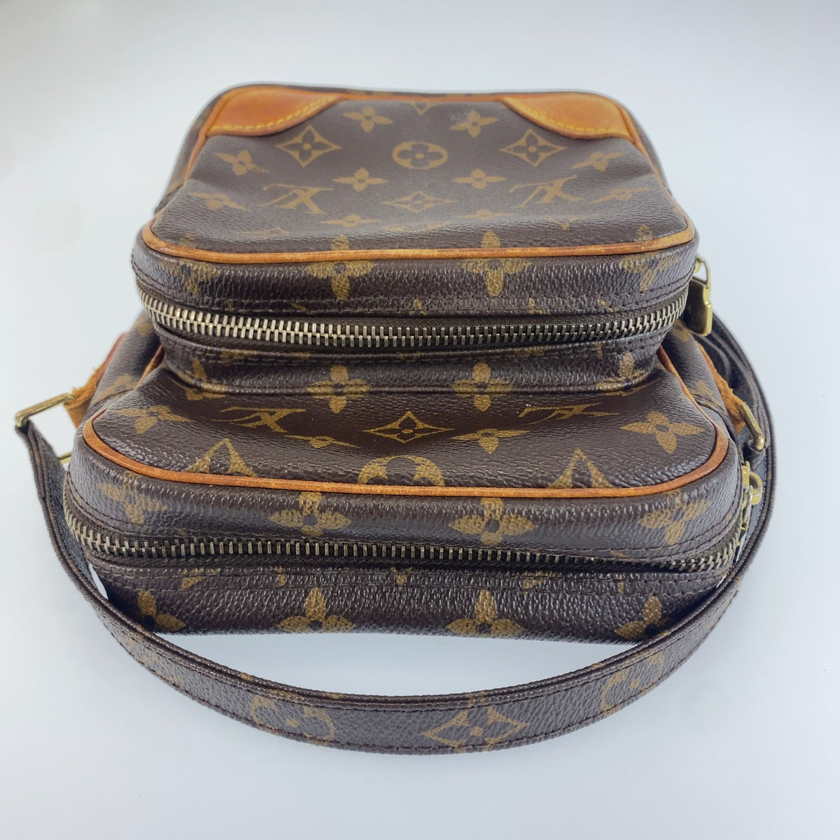LOUIS VUITTON ルイヴィトン モノグラム アマゾン ブラウン PVC / レザー M45236 ショルダーバッグ ポシェット レディース B47