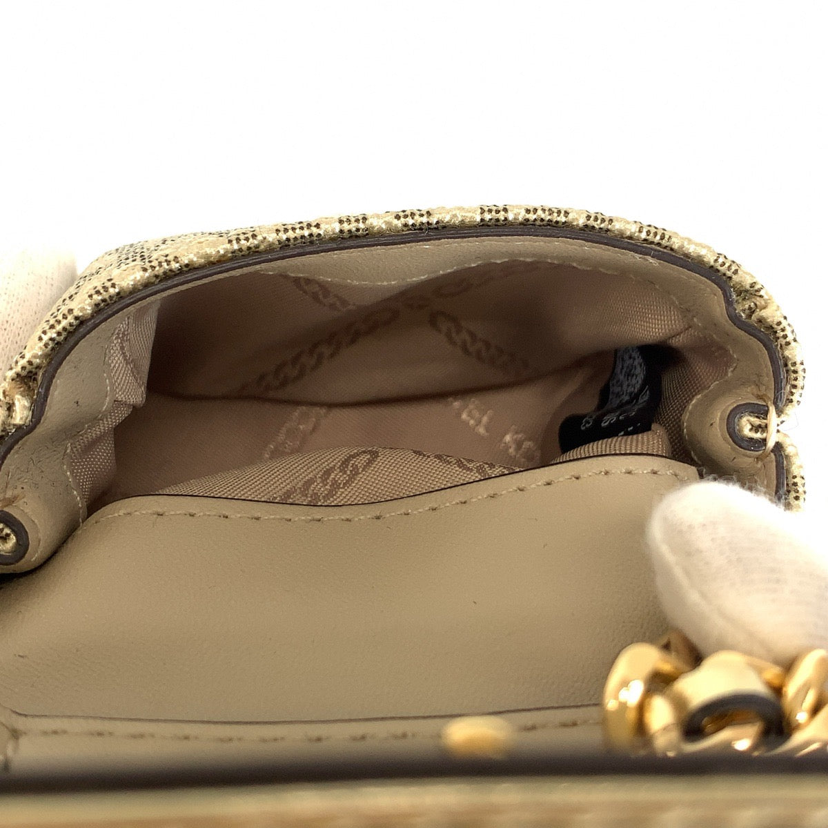 Michael Kors マイケルコース ジェットセット チャーム ベージュ ゴールド ゴールド金具 レザー / PVCコーティングキャンバス 32F2GT9N5M エアポッズケース AirPodsケース レディース A