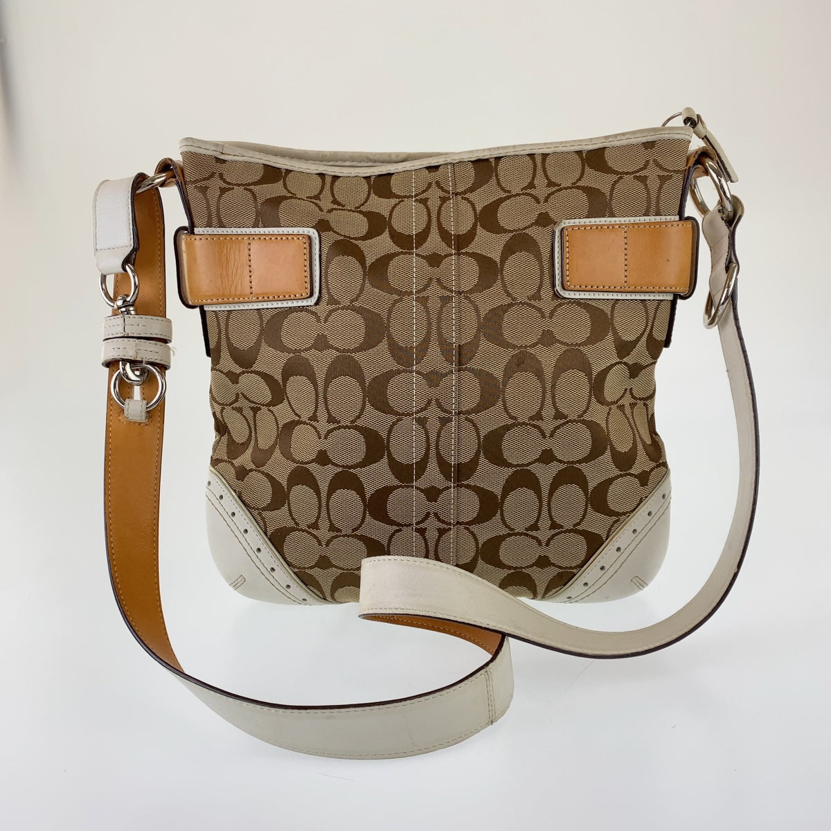 COACH コーチ シグネチャー ブラウン ホワイト キャンバス / レザー 斜め掛け ショルダーバッグ  レディース