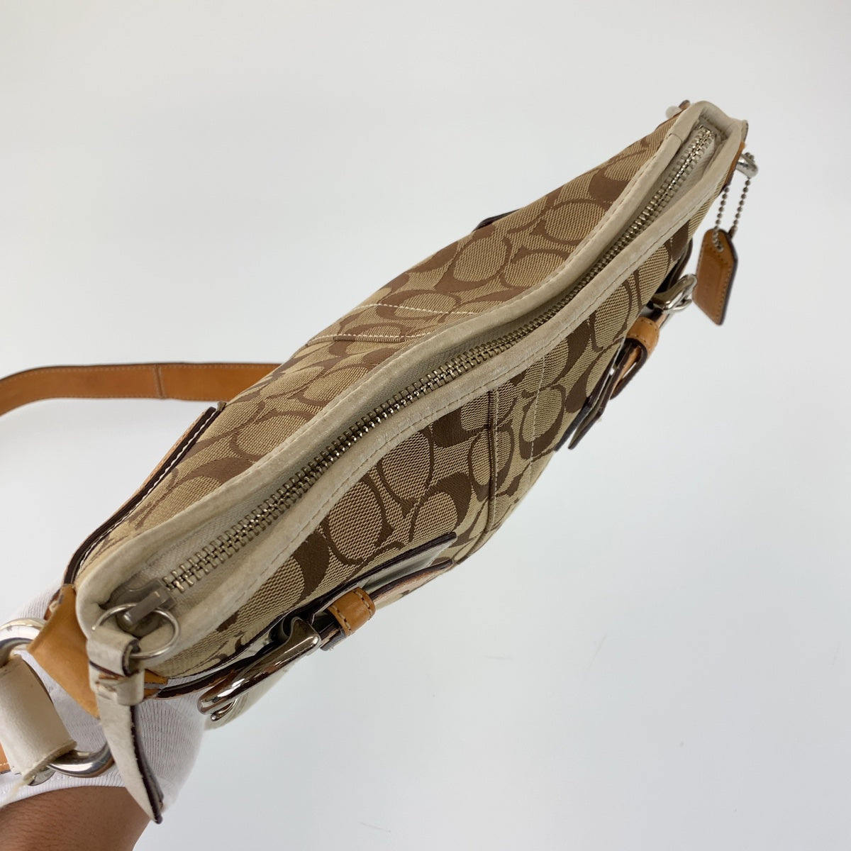 COACH コーチ シグネチャー ブラウン ホワイト キャンバス / レザー 斜め掛け ショルダーバッグ  レディース