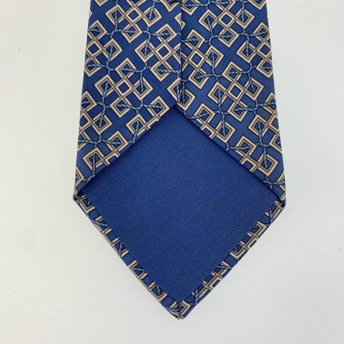 H-00241
HERMES エルメス 総柄 ブルー シルク 剣先 8cm ネクタイ  メンズ
