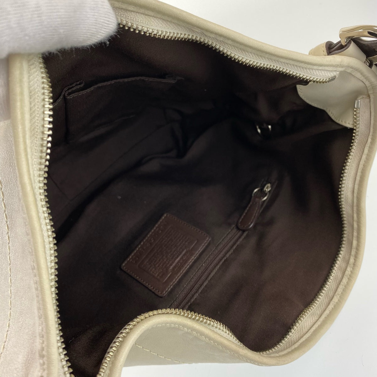 12760
COACH コーチ フリンジ オフホワイト レザー D05S-8A03 ホーボー ショルダーバッグ  レディース AB5