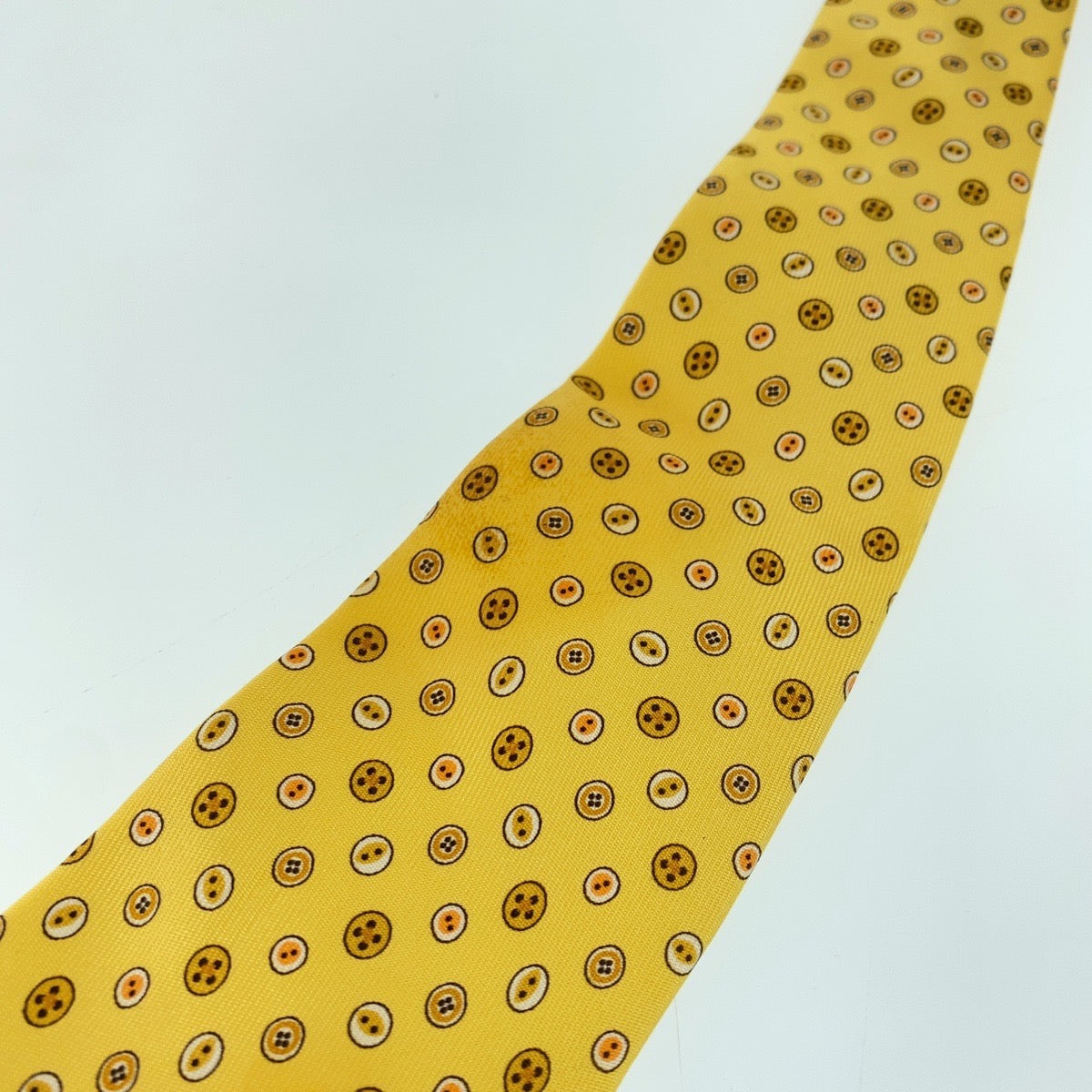 12749
 Salvatore Ferragamo Button Pattern All-Over Pattern Yellow Silk 9cm Tip Necktie for Men