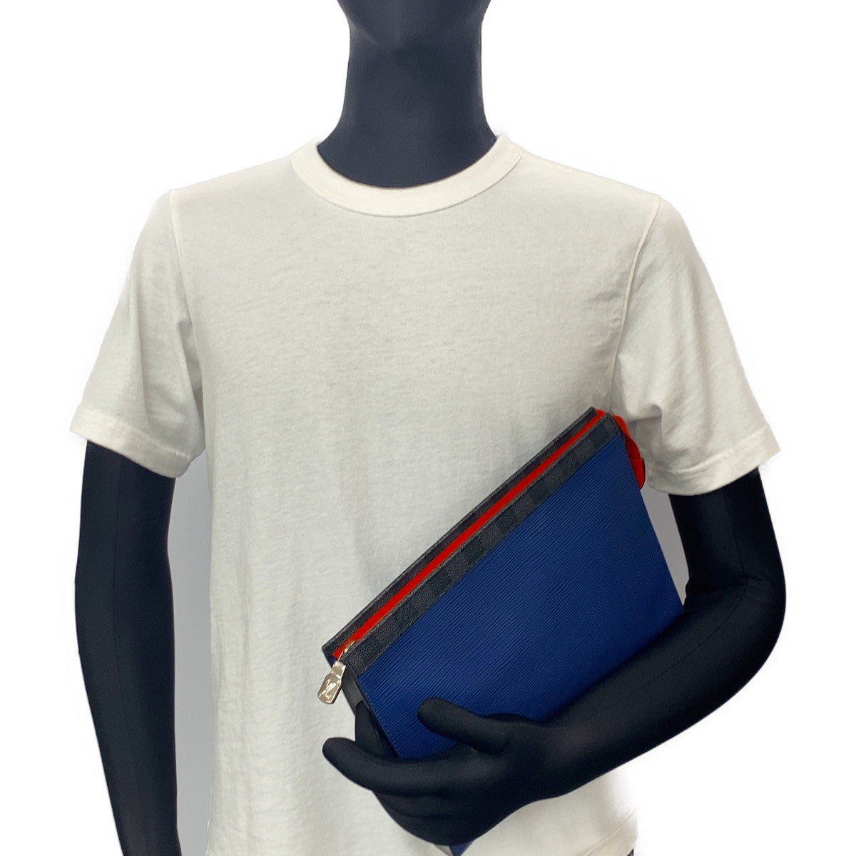 H-00006
LOUIS VUITTON ルイヴィトン エピ ダミエグラフィット ポシェットヴォワヤージュＭＭ ブルー レザー M62912 クラッチバッグ 限定色  メンズ