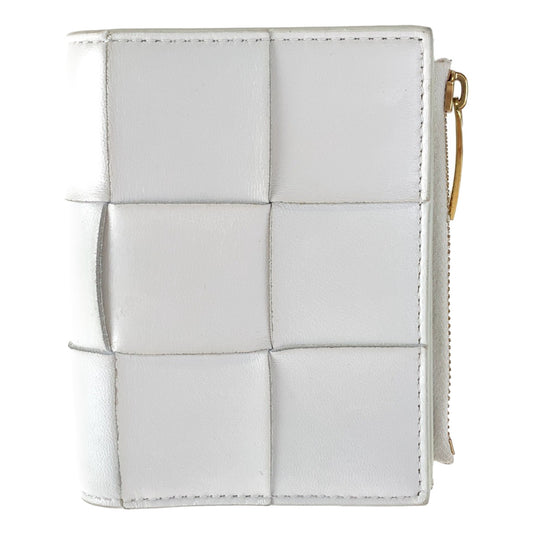 10017
 BOTTEGAVENETA Bottega Veneta Maxi Intrecciato Unisex White Leather Folding Wallet Compact Wallet for Women