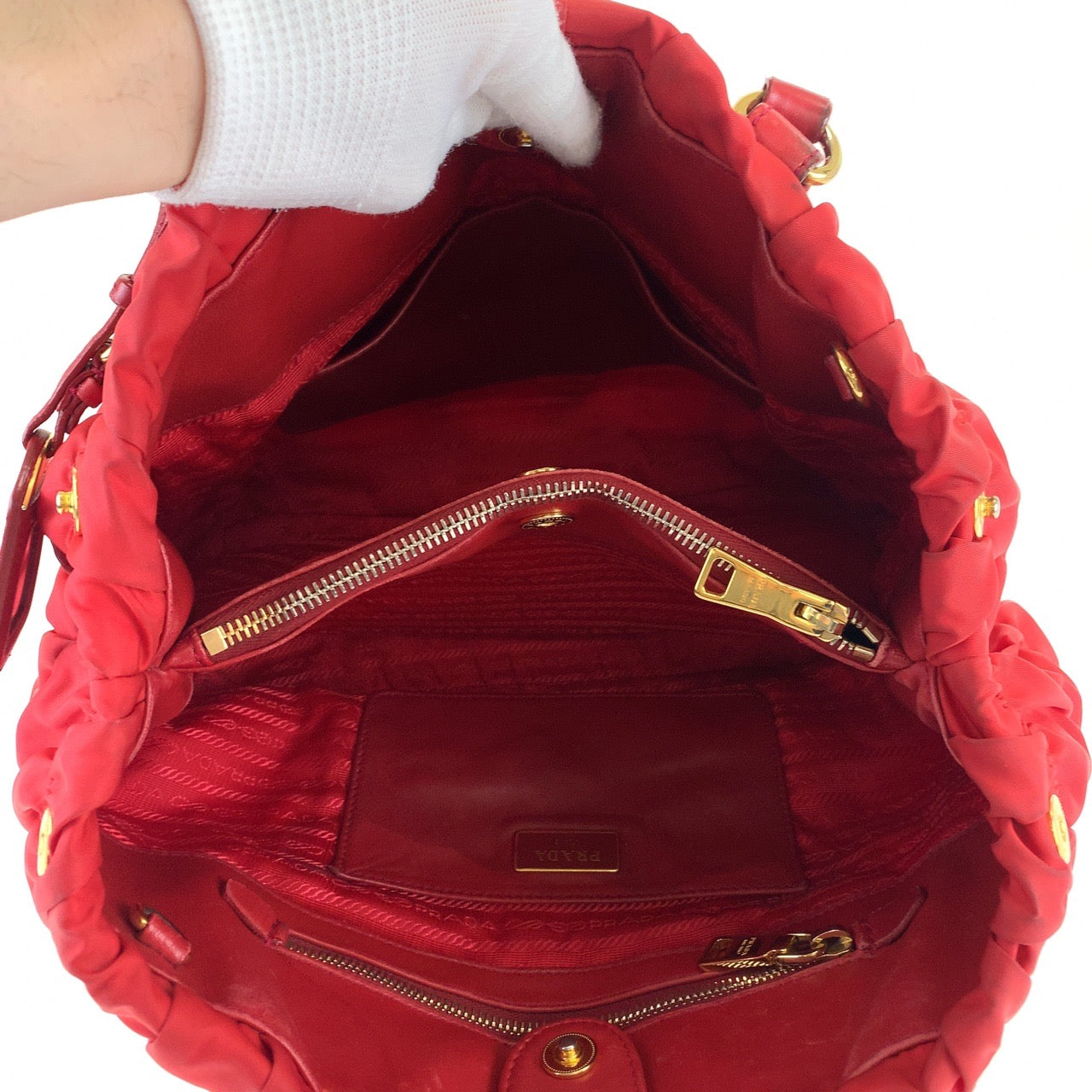 B-074
PRADA プラダ テスート ゴーフル ギャザー レッド 赤 ゴールド金具 ナイロン トートバッグ 2WAY ショルダーバッグ  レディース