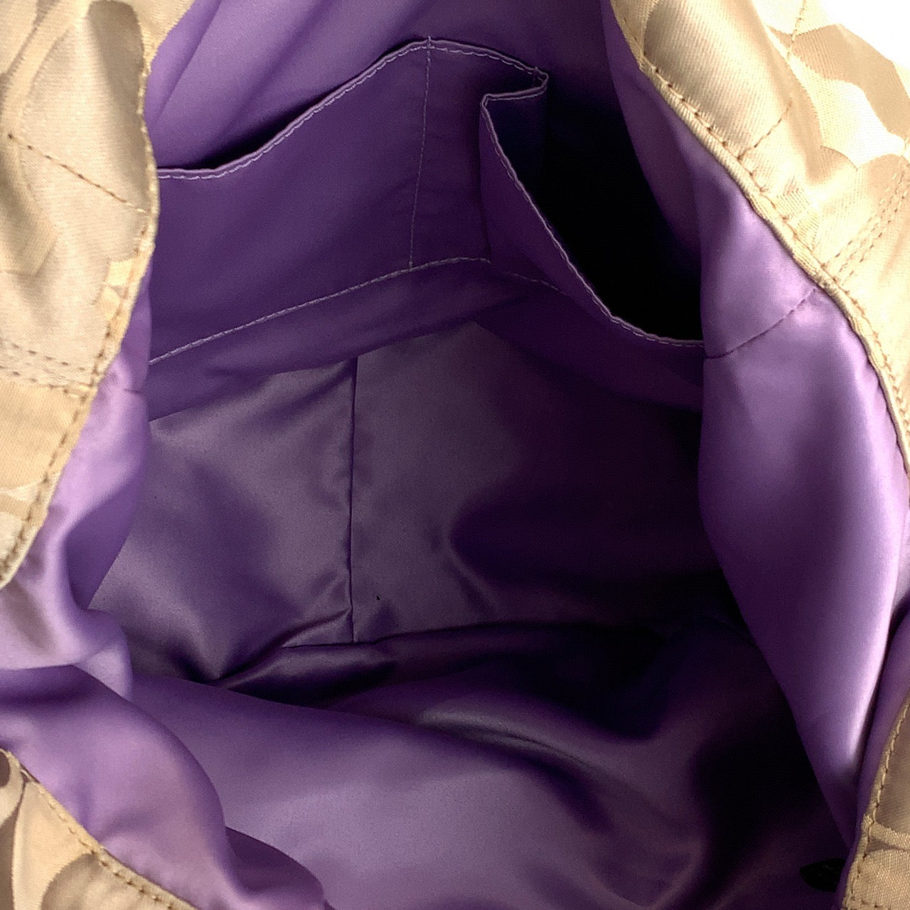 12714
COACH コーチ シグネチャー ベージュ シルバー金具 レザー トートバッグ ショルダーバッグ  レディース AB5