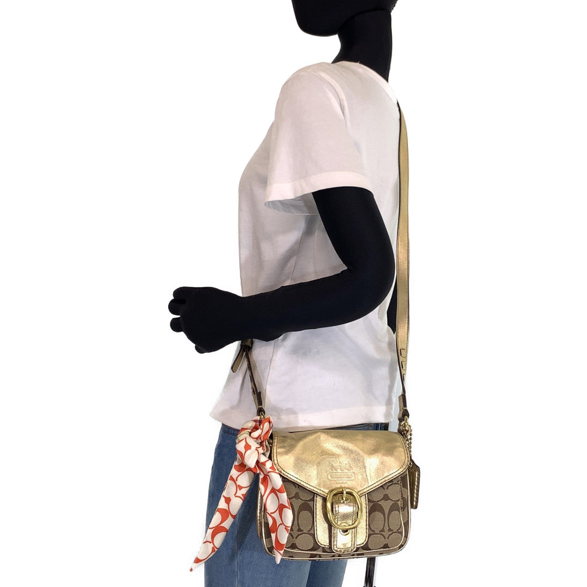 12712
COACH コーチ シグネチャー スカーフ付き ゴールド ベージュ キャンバス / レザー ショルダーバッグ ポシェット レディース ABP5